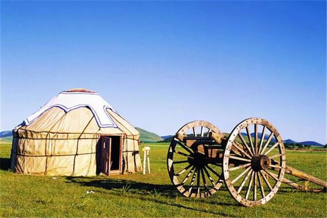 乾港集團(tuán)高層草原自駕游